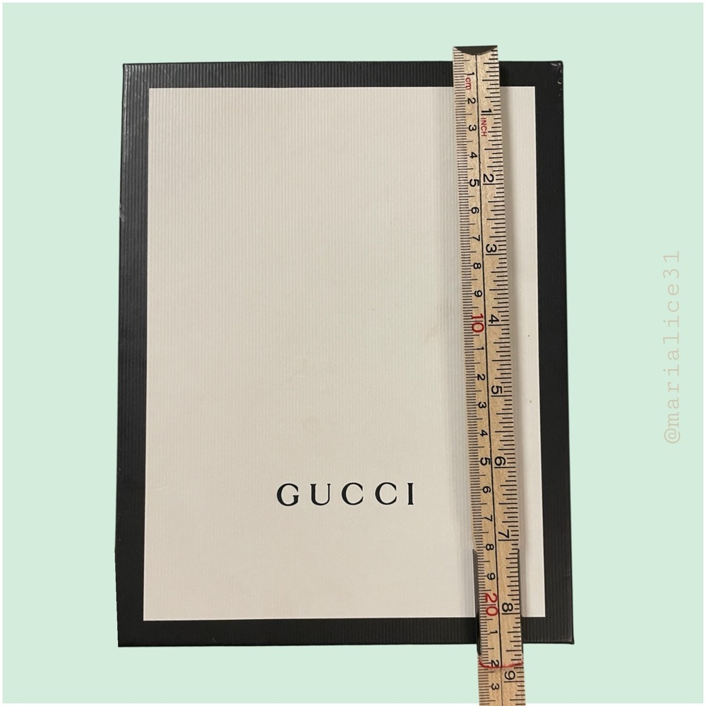 Gucci Envelope Style Flap Fold Over Dust Bag. Cream/White. Gucci Box included. - Picture 9 of 16